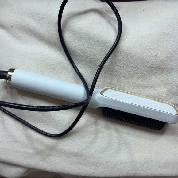 STRAIGHTENING COMB FROM TIKTOK SHOP - Picture 2 of 3